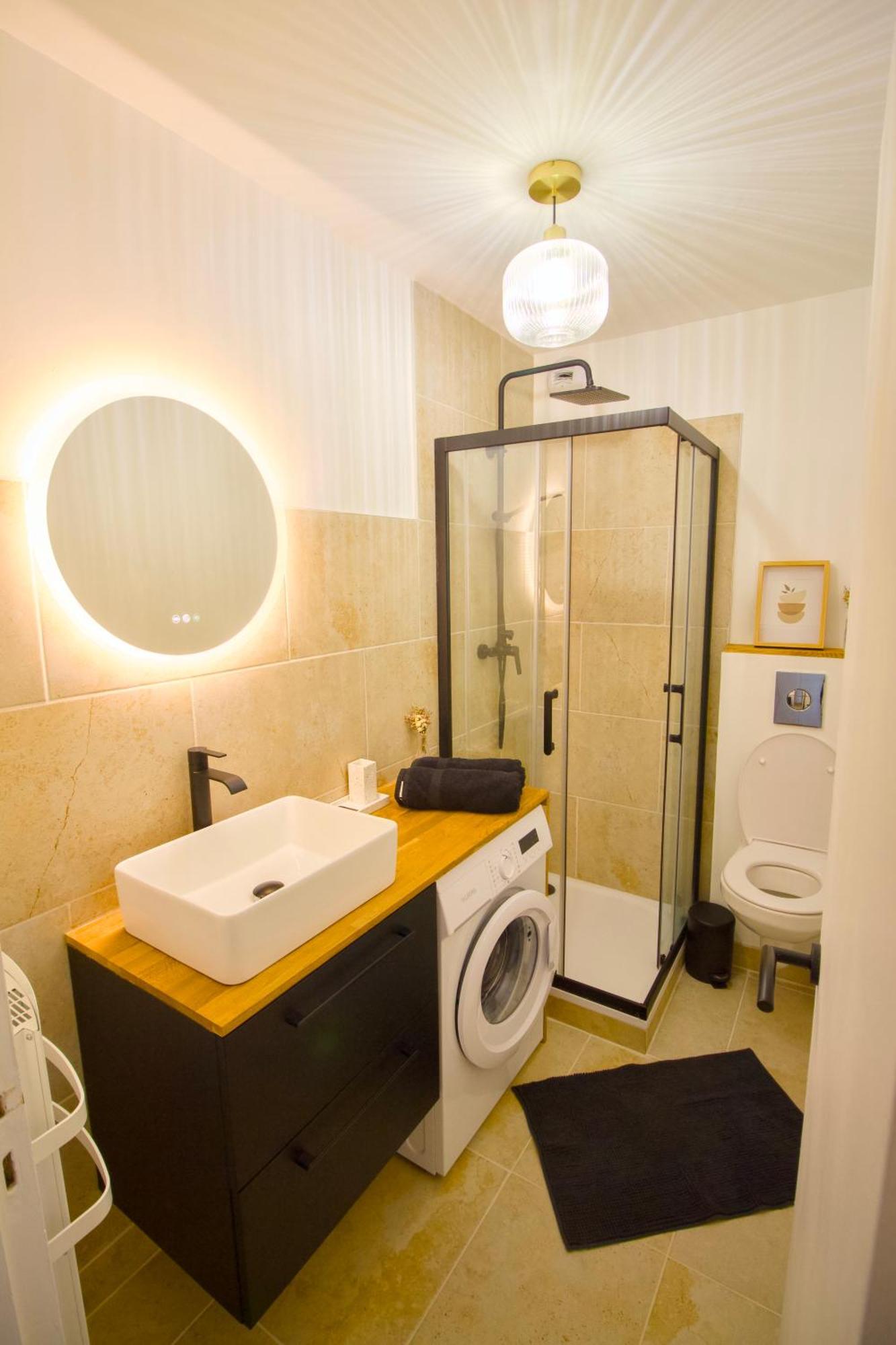 Apartment La Duche - Neuf Central, Calme, Vue Sur Les Toits De Et Parking, Intendance Luxury Host *